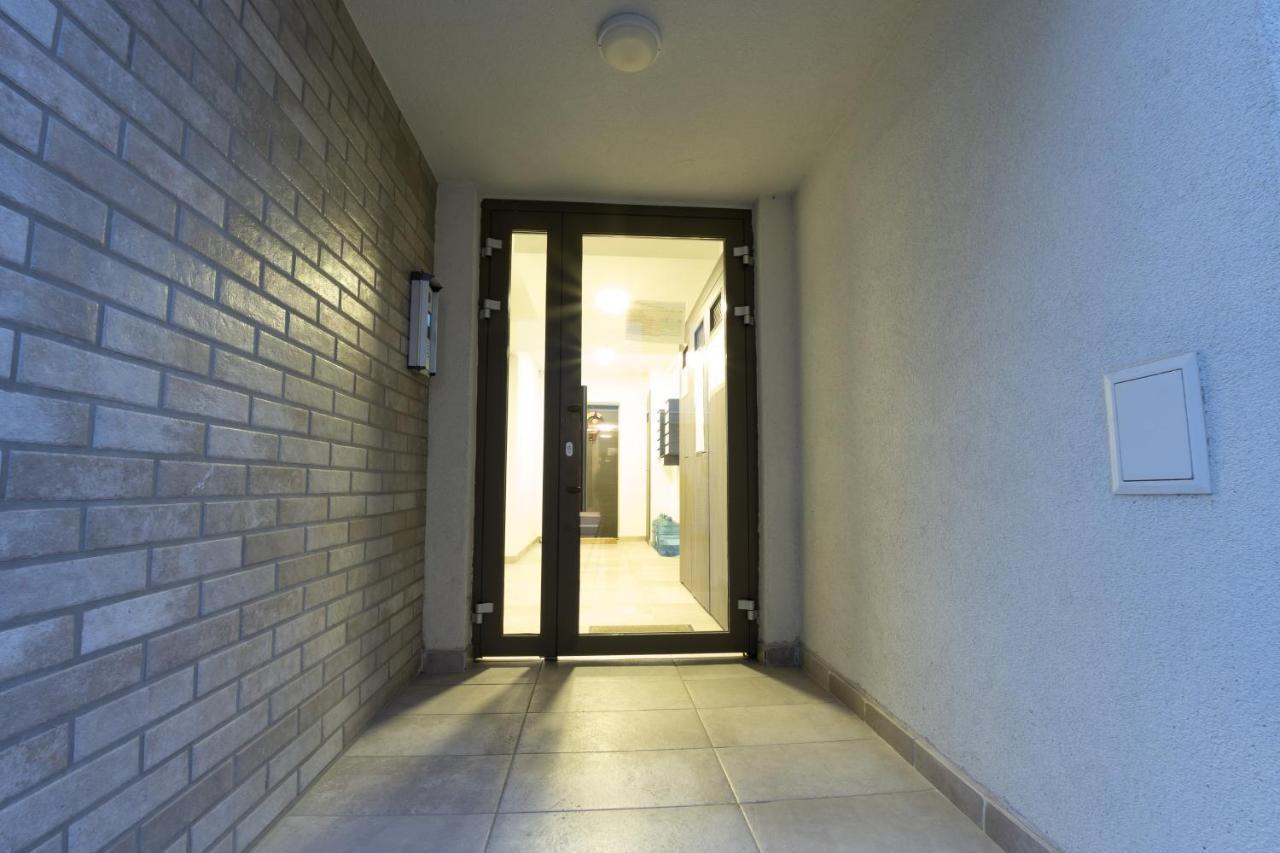 Citadela North 1Br Apartment W Security And Self Check In Букурещ Екстериор снимка