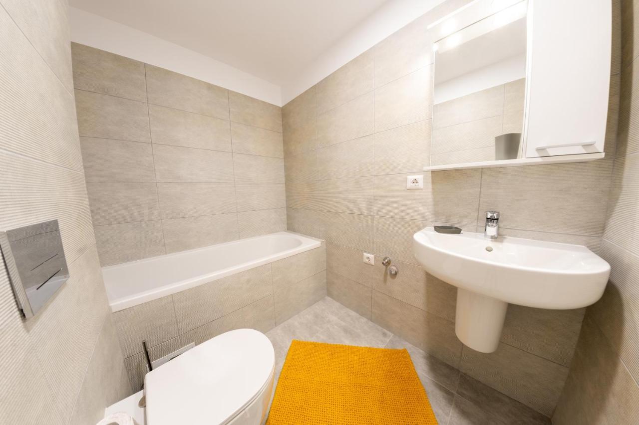 Citadela North 1Br Apartment W Security And Self Check In Букурещ Екстериор снимка